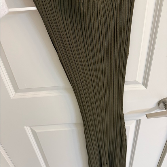 DISSH Olive Ribbed Maxi Dress - Picture 2 of 3